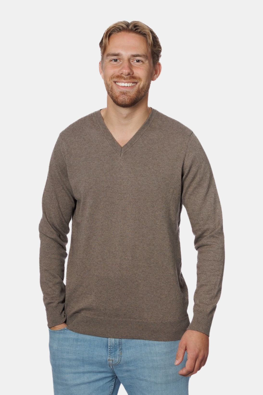 SERANZA V-HALS SWEATER - BROWN